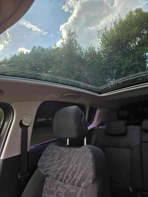 PEUGEOT 3008 1.6 HDi 80 kW | PANORAMA | HEAD-UP | NAVI - foto 16