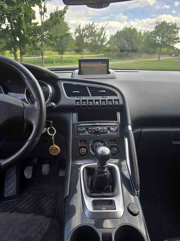 PEUGEOT 3008 1.6 HDi 80 kW | PANORAMA | HEAD-UP | NAVI - foto 8
