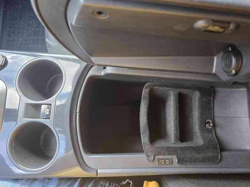 PEUGEOT 3008 1.6 HDi 80 kW | PANORAMA | HEAD-UP | NAVI - foto 20