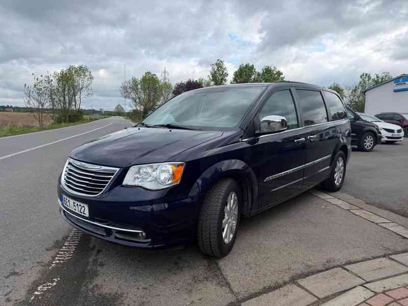 Chrysler Town  Country 3,6 Limit DVD Śíbr 2012 - foto 2