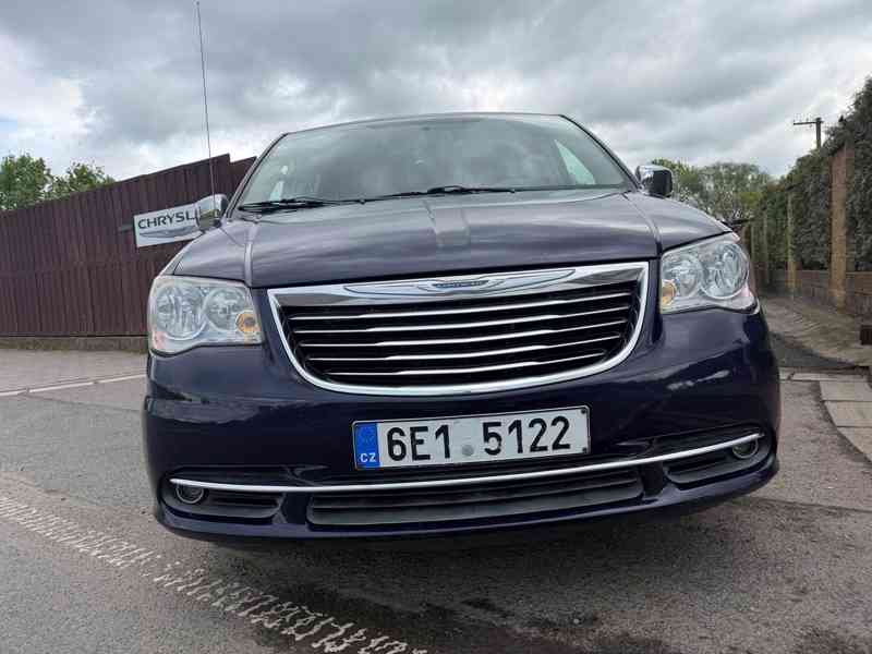 Chrysler Town  Country 3,6 Limit DVD Śíbr 2012 - foto 6