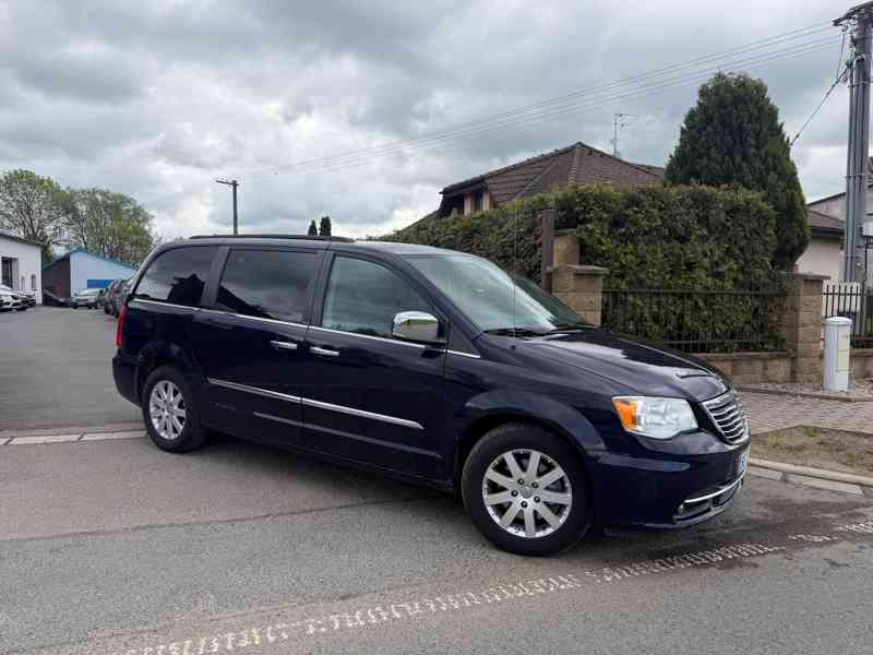 Chrysler Town  Country 3,6 Limit DVD Śíbr 2012 - foto 1