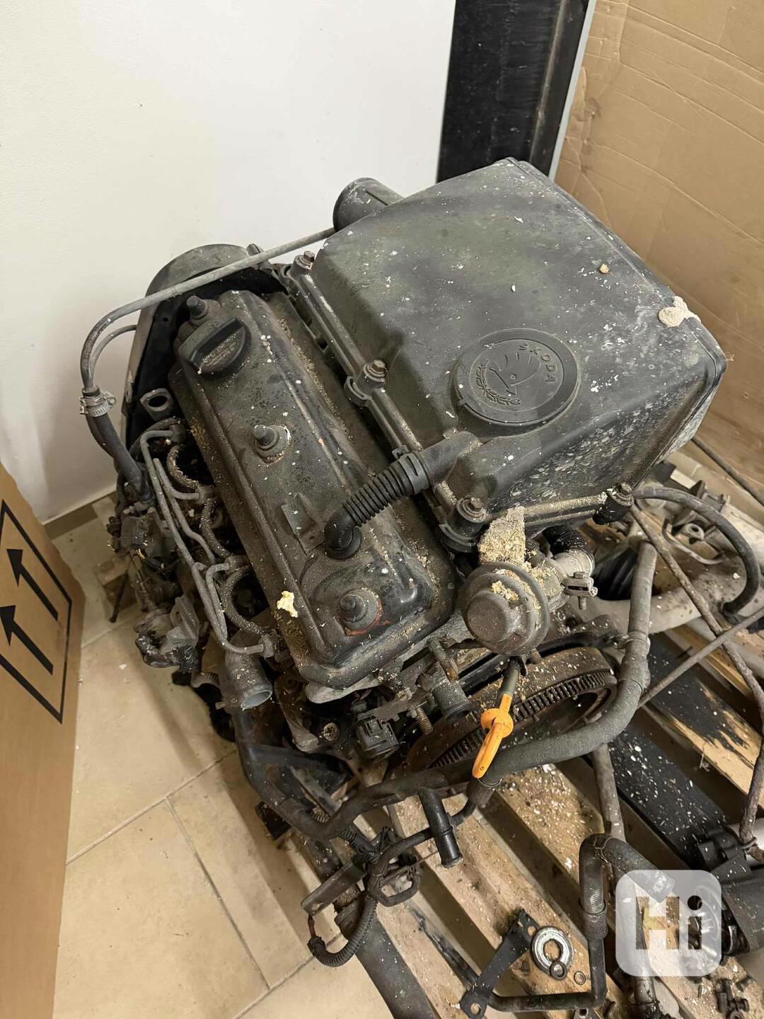 Motor Felicia 1,9D AEF - foto 1