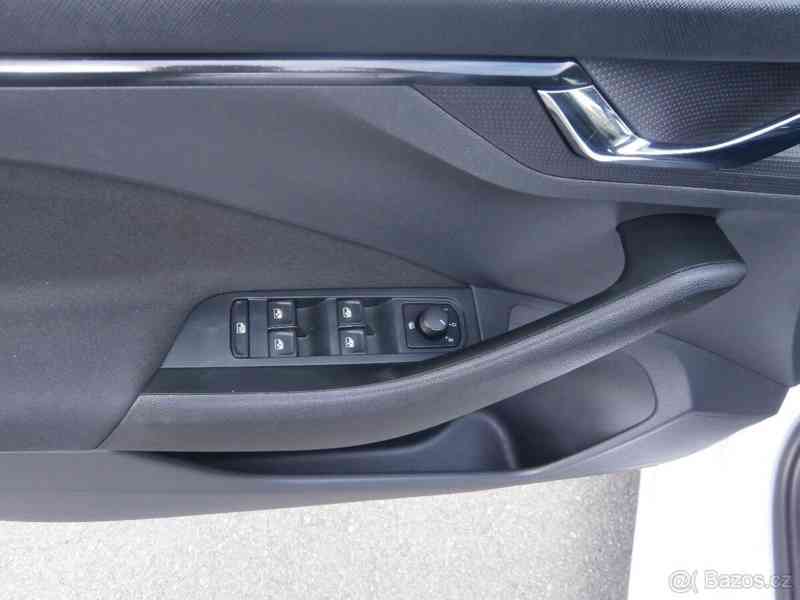 Škoda Kamiq 1,5   TSI 110 KW - foto 9