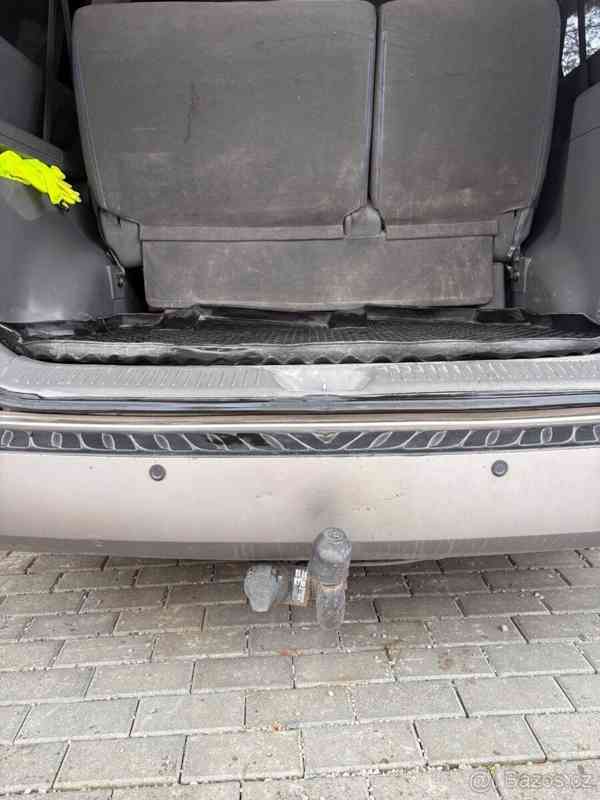 Hyundai H 1 2,5   125 kW | 8 míst | manuál | - foto 2