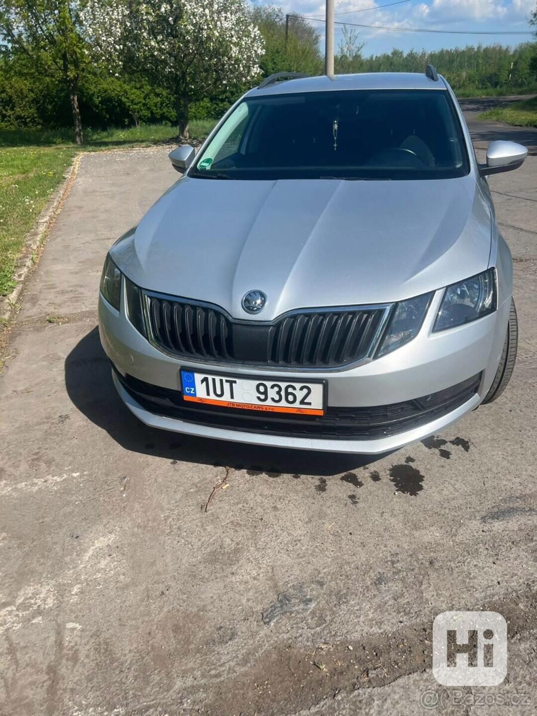 Škoda Octavia 1,6 - foto 1