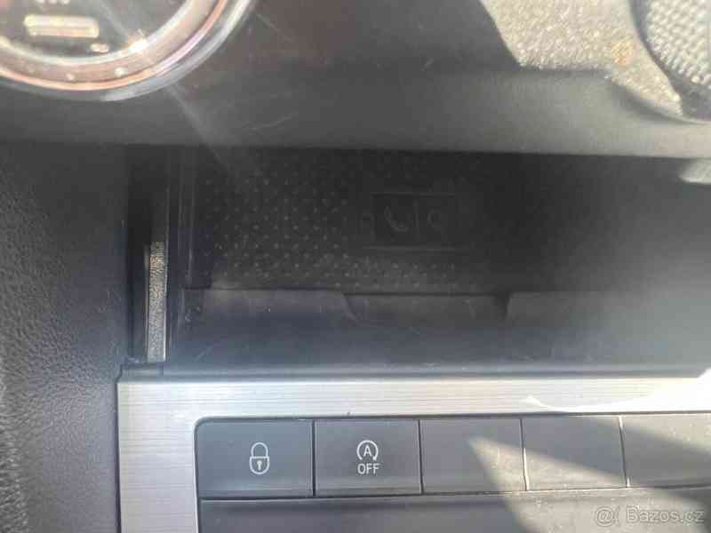 Škoda Octavia 1,6 - foto 4
