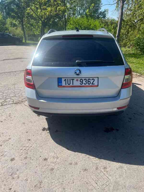 Škoda Octavia 1,6 - foto 2
