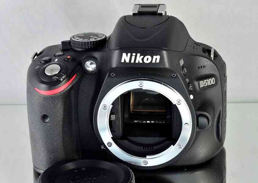 Nikon D5100 *APS-C* CMOS*Full HD Video 43000 Exp. - foto 4