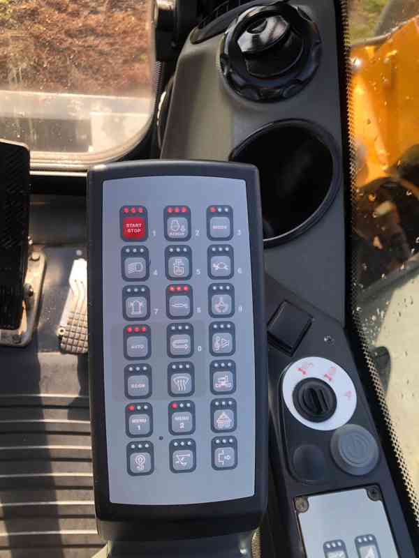 Kolové rypadlo Liebherr A910 Compact (Možnost leasingu) - foto 10