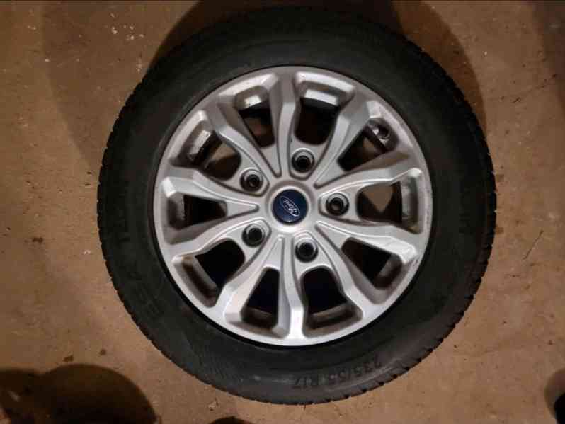 235/55/17  Ford Custom  zimni  - foto 1