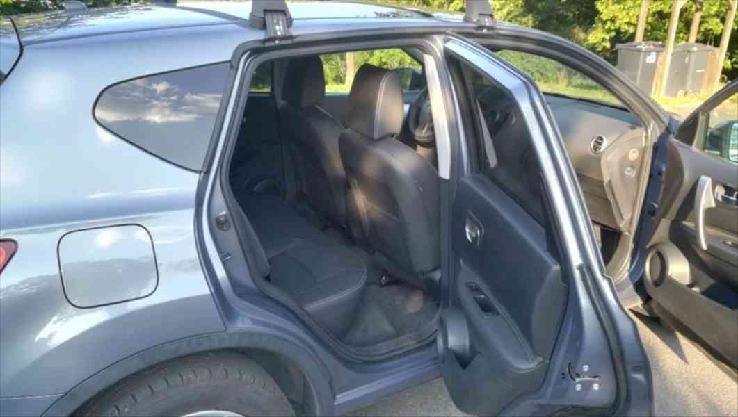 Nissan Qashqai 2,0   104 kW automat s 4x4 - foto 4
