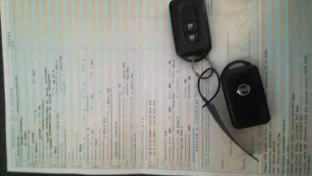 Nissan Qashqai 2,0   104 kW automat s 4x4 - foto 8