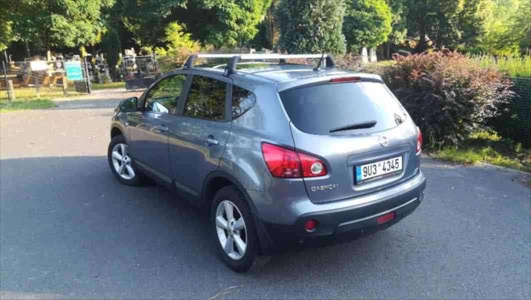 Nissan Qashqai 2,0   104 kW automat s 4x4 - foto 2