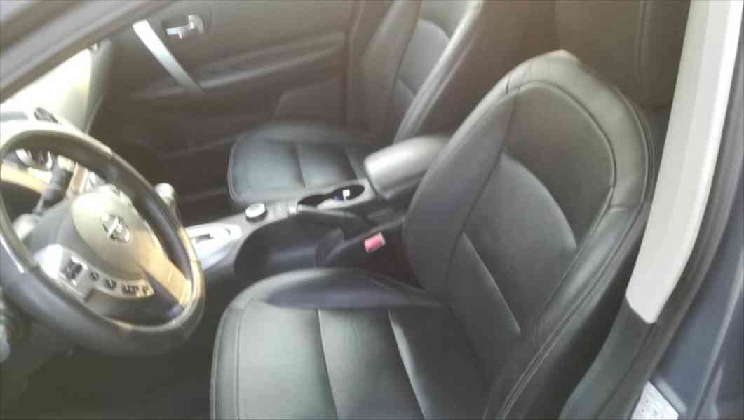 Nissan Qashqai 2,0   104 kW automat s 4x4 - foto 14