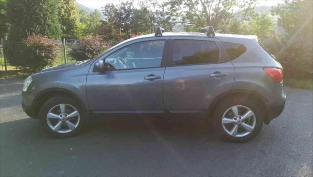 Nissan Qashqai 2,0   104 kW automat s 4x4 - foto 6