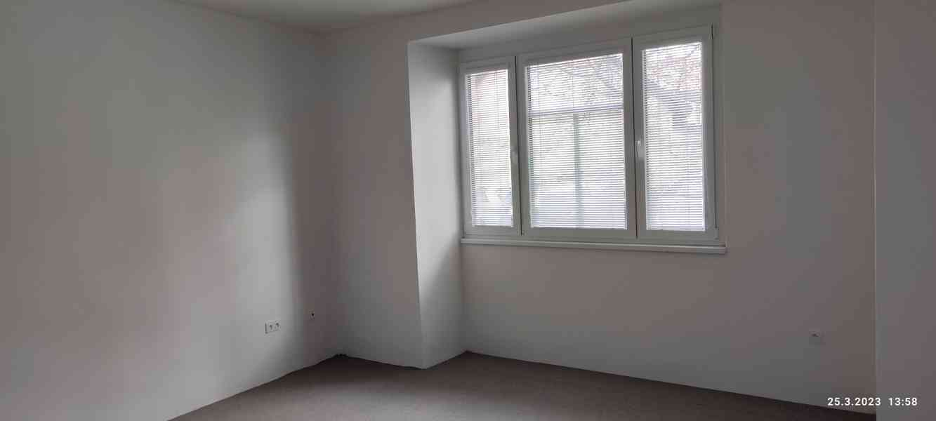 pronájem bytu 1+1 - foto 2