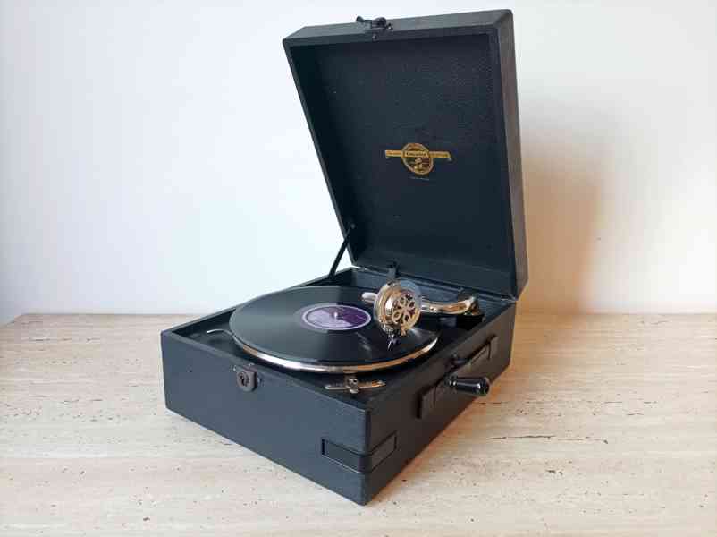Starožitný anglický gramofon na kliku značky Columbia  - foto 1