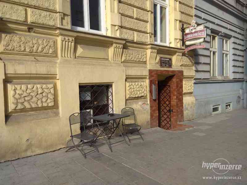 Přenechání pronájmu hospody ,,U DVOU STRAŠIDEL,, - foto 1