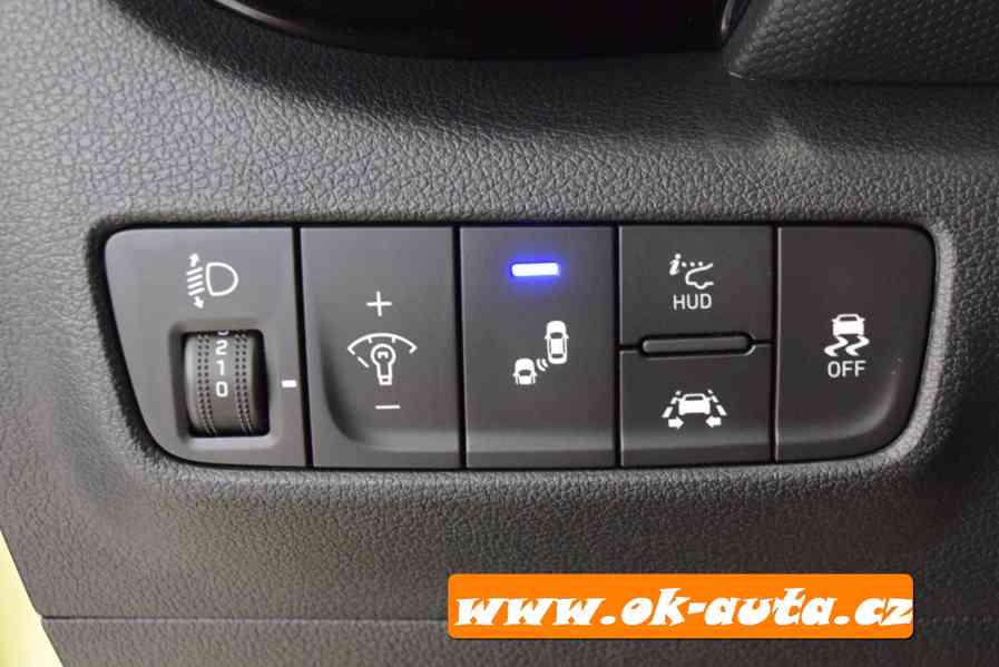 Hyundai Kona 1.6 CRDI STYLE AUTOMAT 100 kW 12/2020 - DPH  - foto 26