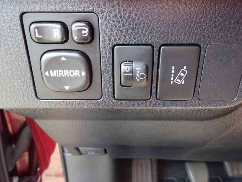 Toyota Rav4 2.0D4D r.v.2016/12 2.Maj.serv.kníž.ČR - foto 15