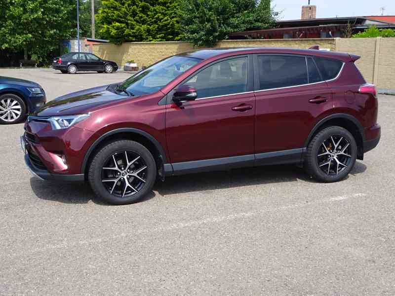 Toyota Rav4 2.0D4D r.v.2016/12 2.Maj.serv.kníž.ČR - foto 3
