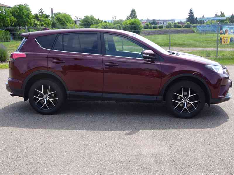 Toyota Rav4 2.0D4D r.v.2016/12 2.Maj.serv.kníž.ČR - foto 2