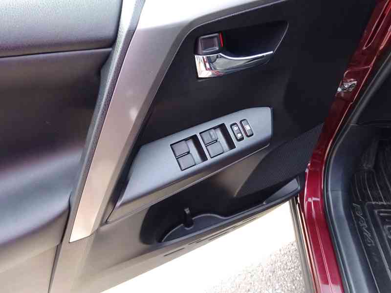 Toyota Rav4 2.0D4D r.v.2016/12 2.Maj.serv.kníž.ČR - foto 6