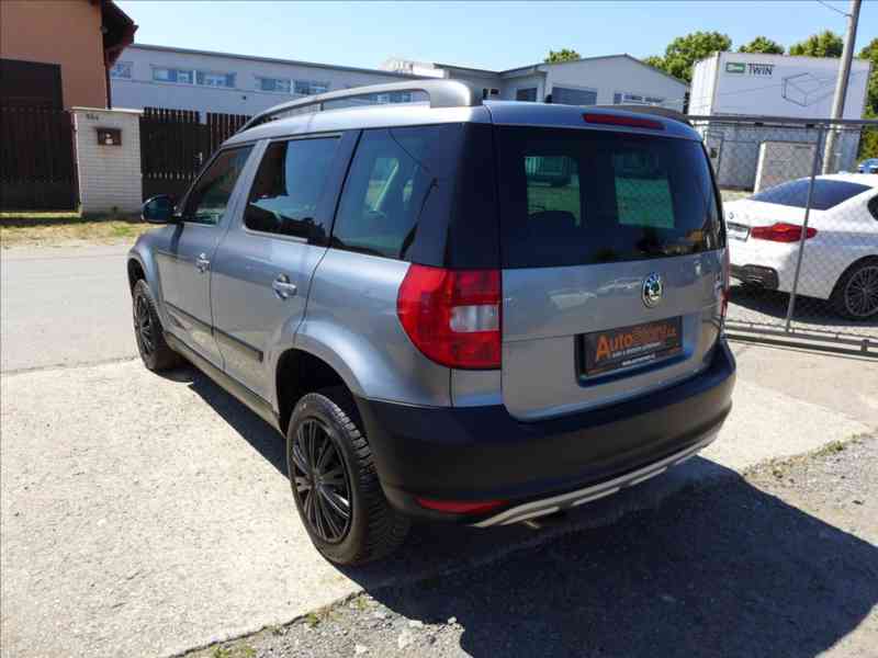 Škoda Yeti 1,2 TSi XENONY,AUT.KLIMA,PDC - foto 4