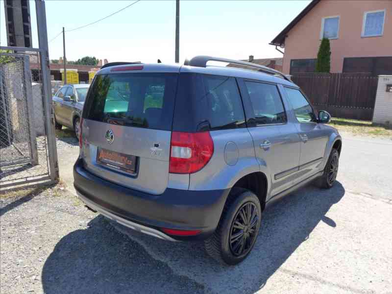 Škoda Yeti 1,2 TSi XENONY,AUT.KLIMA,PDC - foto 3