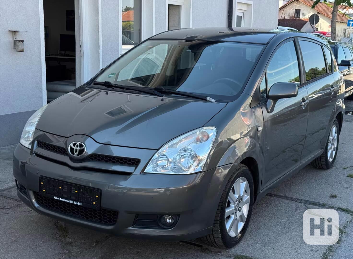 Toyota Corolla Verso 1,8i benzín 95kw - foto 1