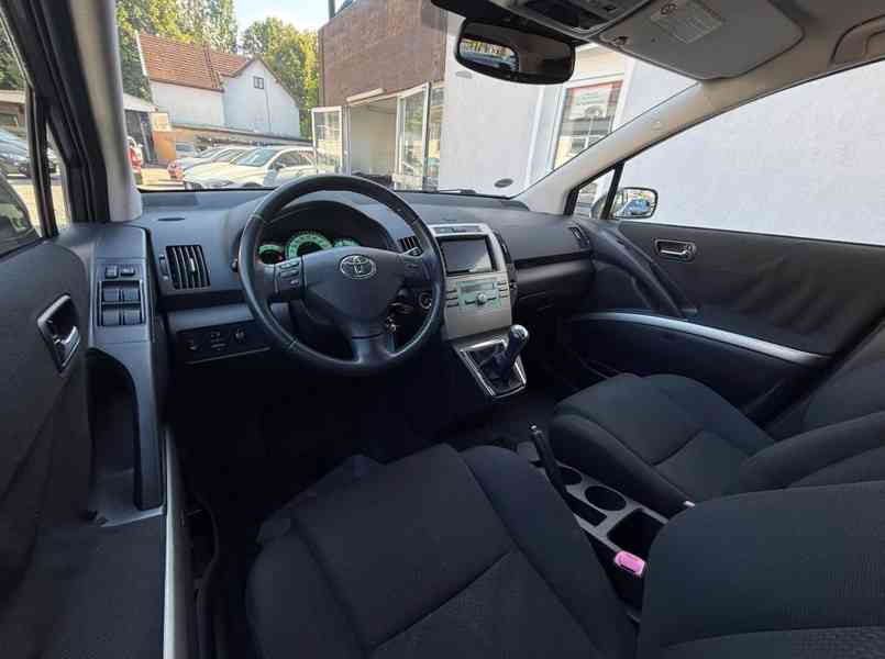 Toyota Corolla Verso 1,8i benzín 95kw - foto 16