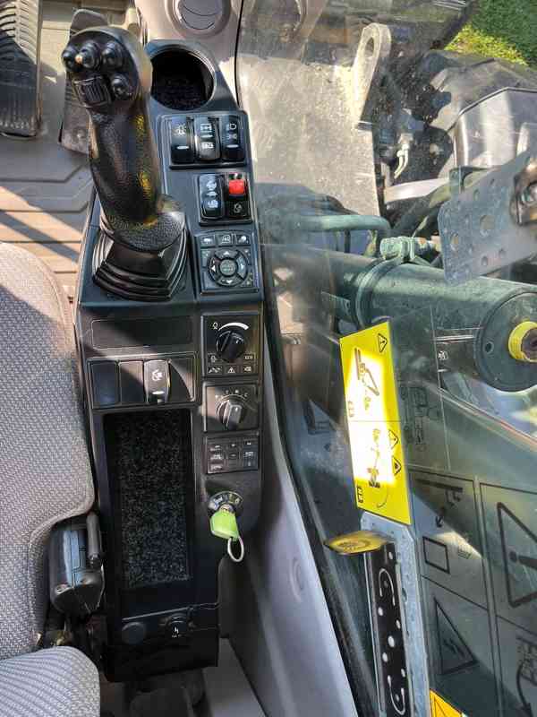 Kolové rypadlo Volvo EWR150E (Možnost leasingu) - foto 11