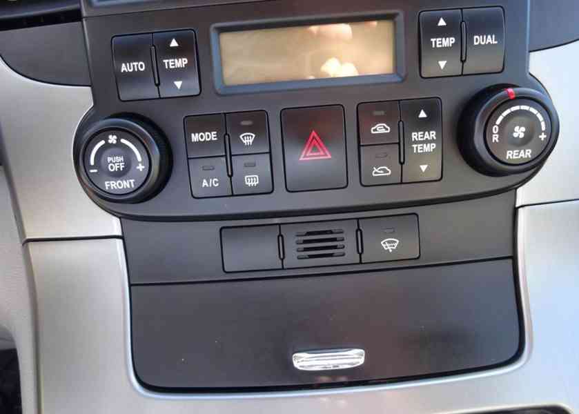 Kia Carnival 2.9 CRDI r.v.2010 (136 kw) 1.Majitel - foto 9