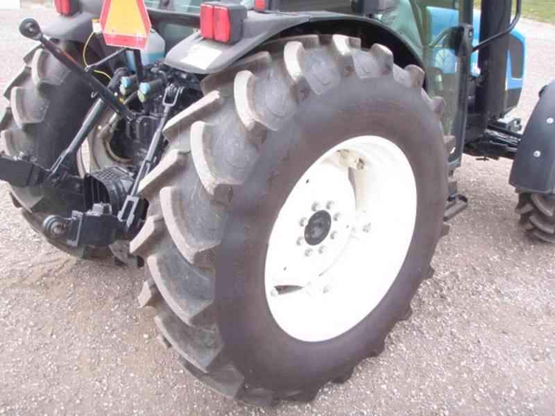 Zemědělské traktor 2008 NEW HOLLAND T4030 MFWD - foto 9