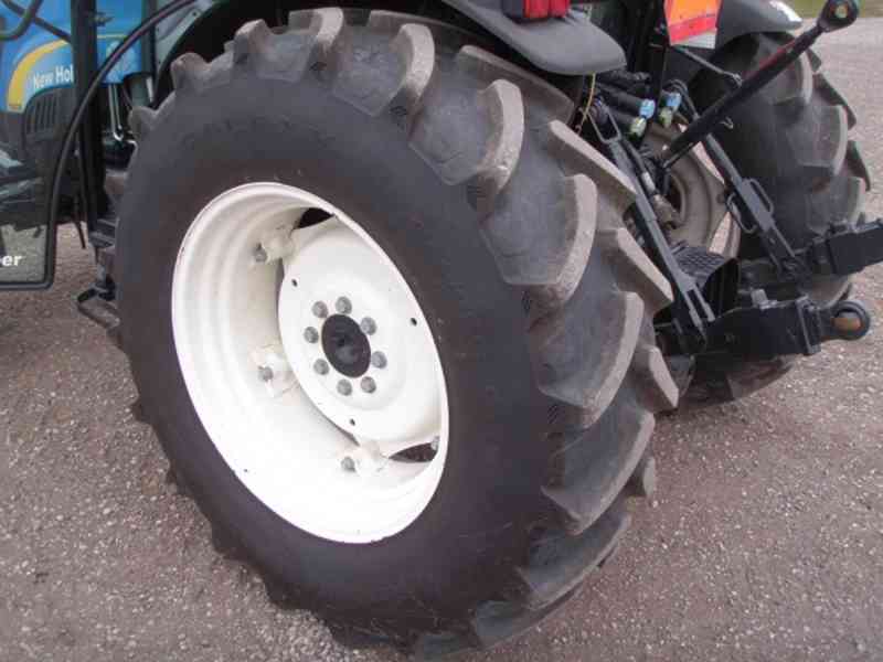 Zemědělské traktor 2008 NEW HOLLAND T4030 MFWD - foto 8