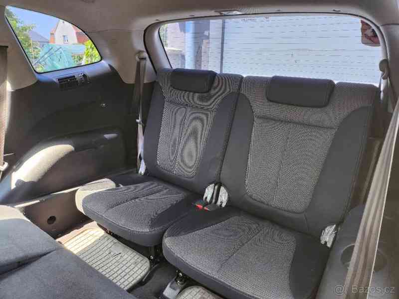 Prodam Hyundai santa fe 7mistné - foto 3