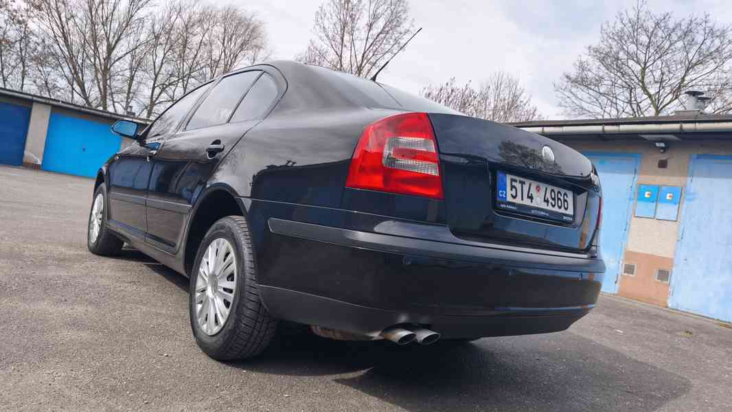 Škoda Octavia 2,L&K,garáž,BEZ KOROZE,manuál,nové STK,TOP - foto 6