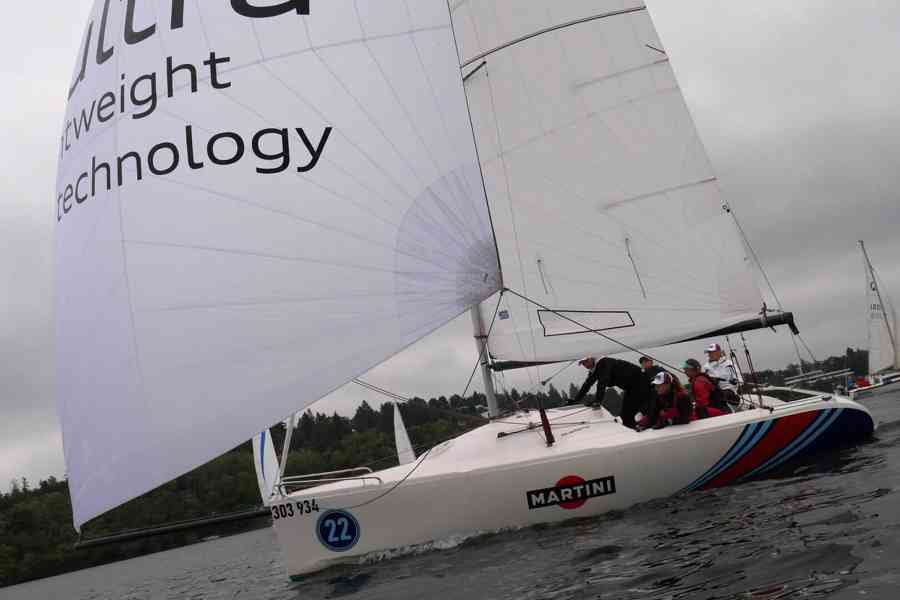 Plachetnice Majestic 24, carbon, genaker - foto 6