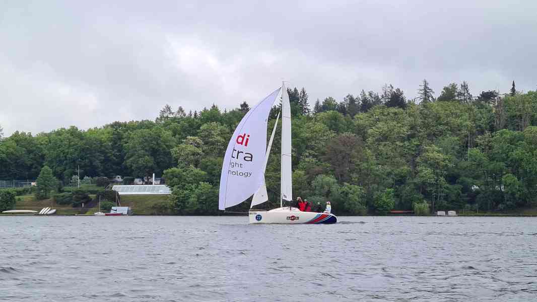 Plachetnice Majestic 24, carbon, genaker - foto 2