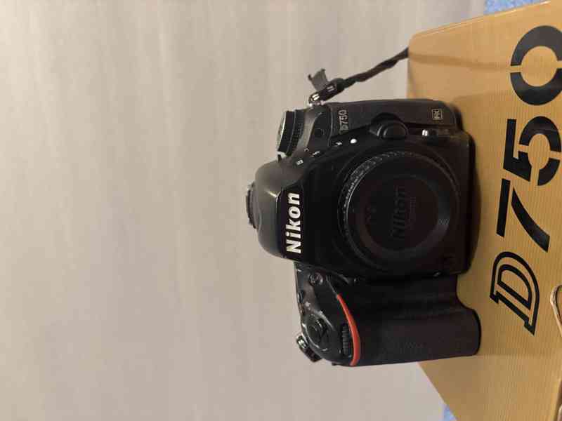 Nikon D750 + Sigma 24-70 mm + Tamron AF 28-300 mm + grip - foto 3