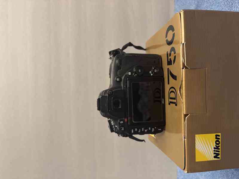 Nikon D750 + Sigma 24-70 mm + Tamron AF 28-300 mm + grip - foto 5