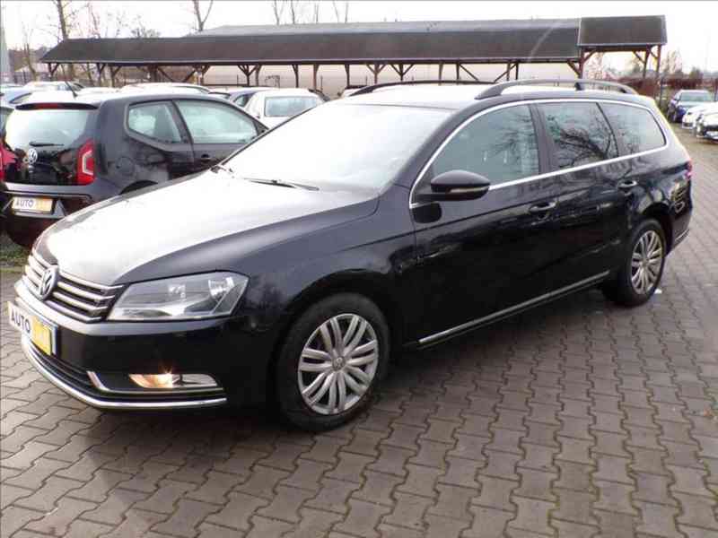 Volkswagen Passat 2,0 TDI AUTOMAT,NAVI,TAŽ.ZAŘ. - foto 2