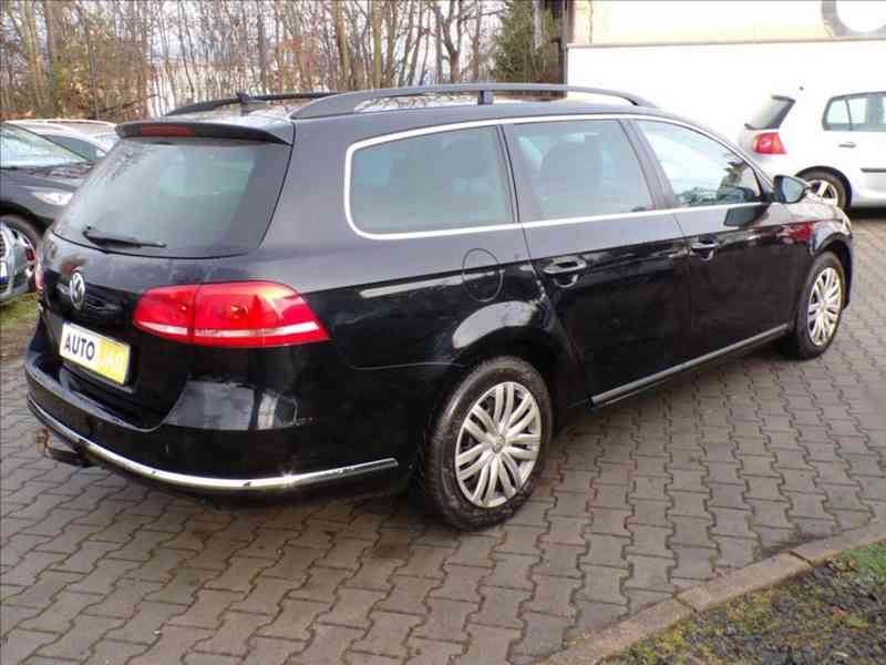 Volkswagen Passat 2,0 TDI AUTOMAT,NAVI,TAŽ.ZAŘ. - foto 3