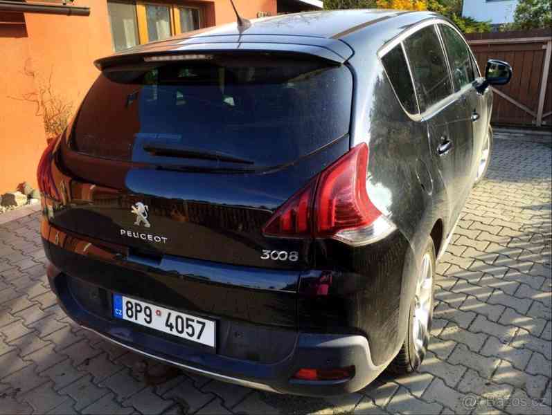 Peugeot 3008 2,0   Hybrid4 automat - foto 14