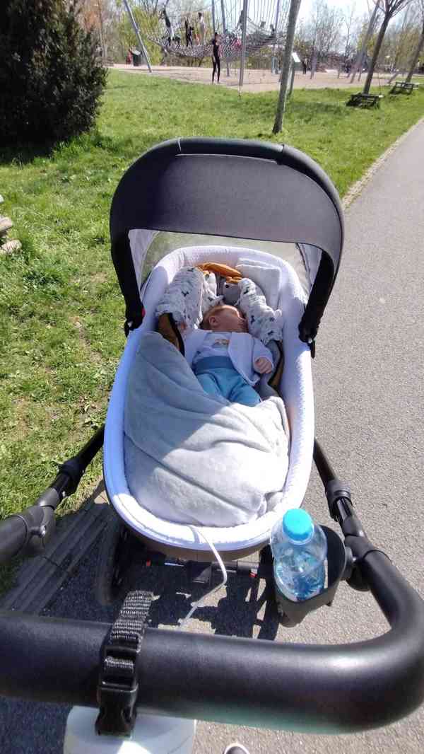 Kočárek Tutis Viva Life 2022, dvojkom., umělá kůže-capuccino - foto 6