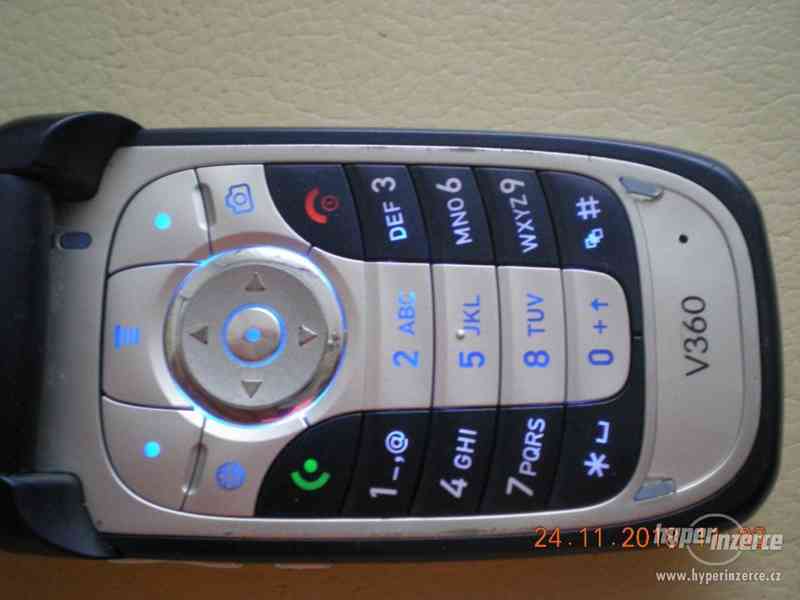 Motorola V360 - véčkové mobilní telefony od 100,-Kč - foto 6