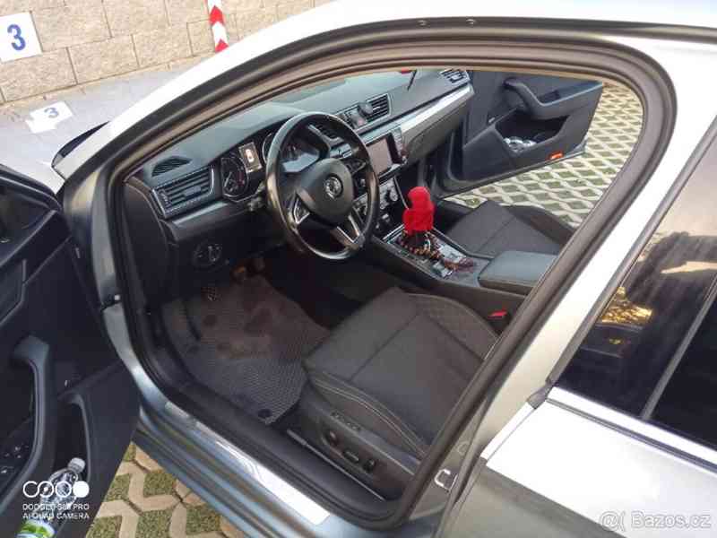 Škoda Superb 2,0   AUTO - foto 9