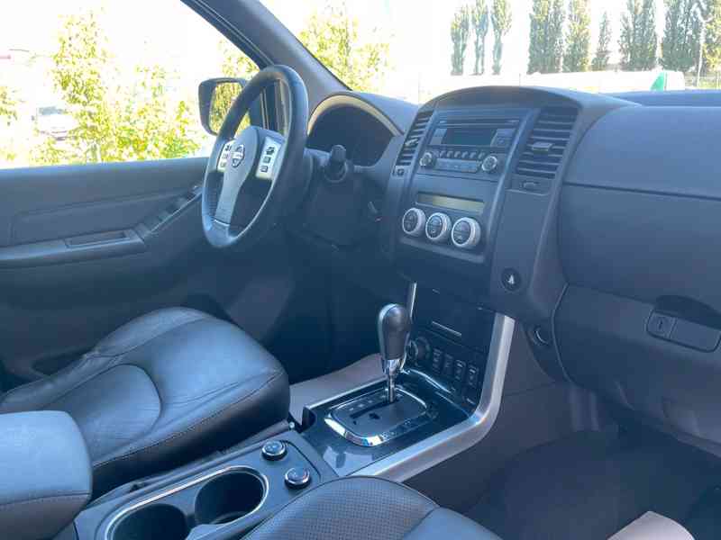 Nissan Pathfinder 3.0 dCi LE 170kw - foto 8