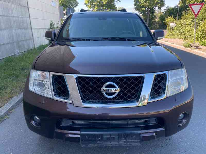 Nissan Pathfinder 3.0 dCi LE 170kw - foto 12